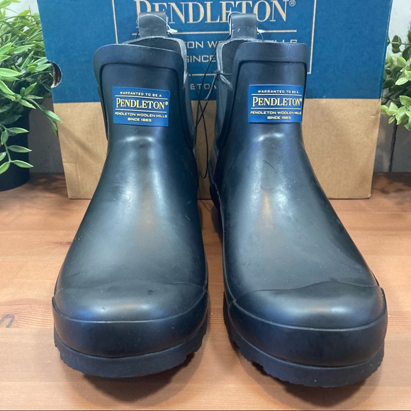 Pendleton Chelsea Black Rain Boot - Picture 3 of 9